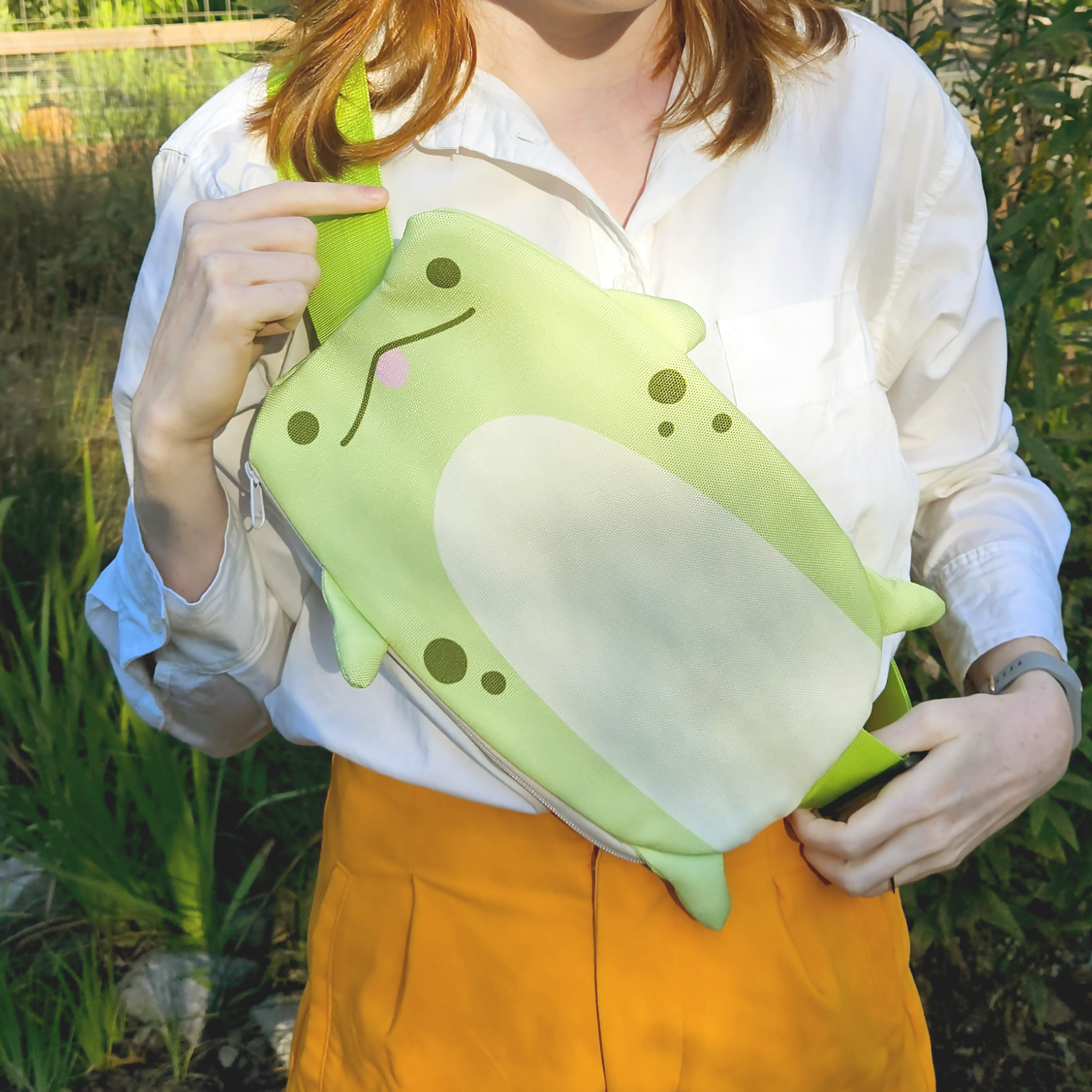 frog crossbody2